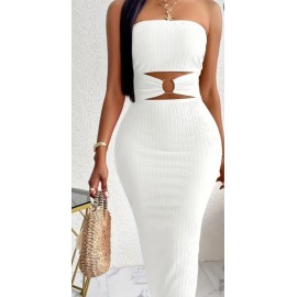 Long Sleeveless Form-Fitting Strapless Evening Dress