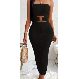 Long Sleeveless Form-Fitting Strapless Evening Dress